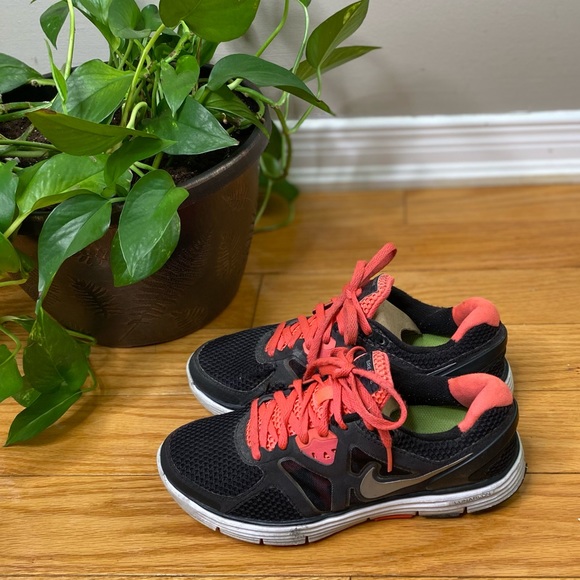 NIKE AIR PEGASUS BLK/PK - Picture 1 of 4